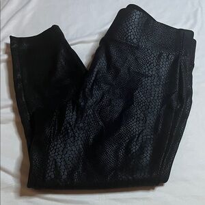 Torrid 1 Pull On Snake Print Pixie Pants